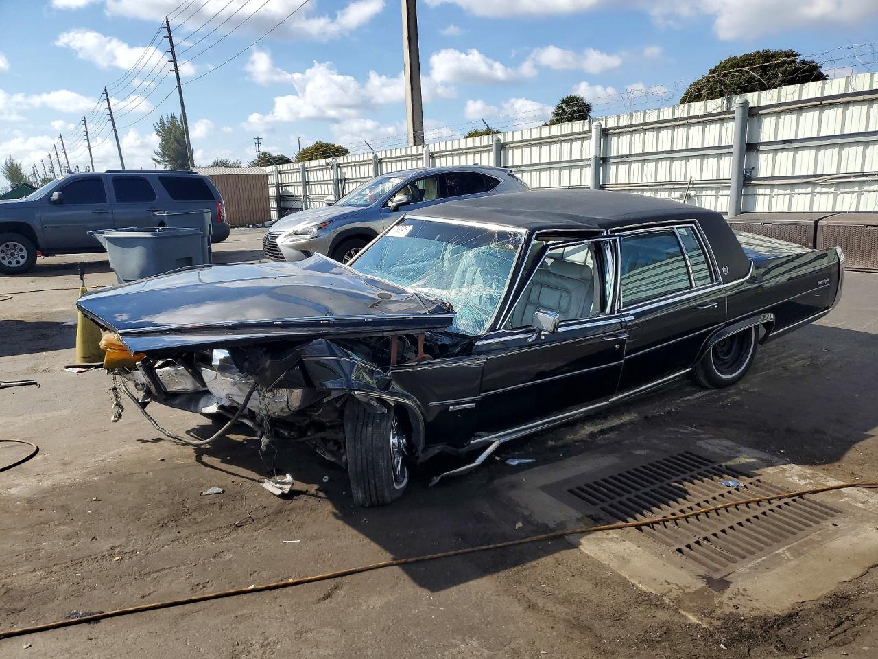 1981 Cadillac Fleetwood, VIN 1G6AB6998B9134839 — Front end