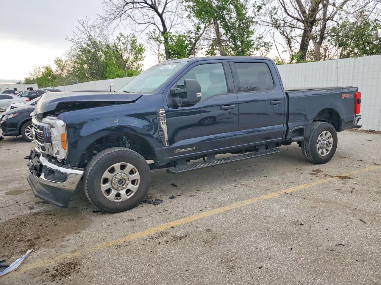 2023 Ford F-350 XLT, VIN 1FT8W3BT0PEC05065 — Auction photo