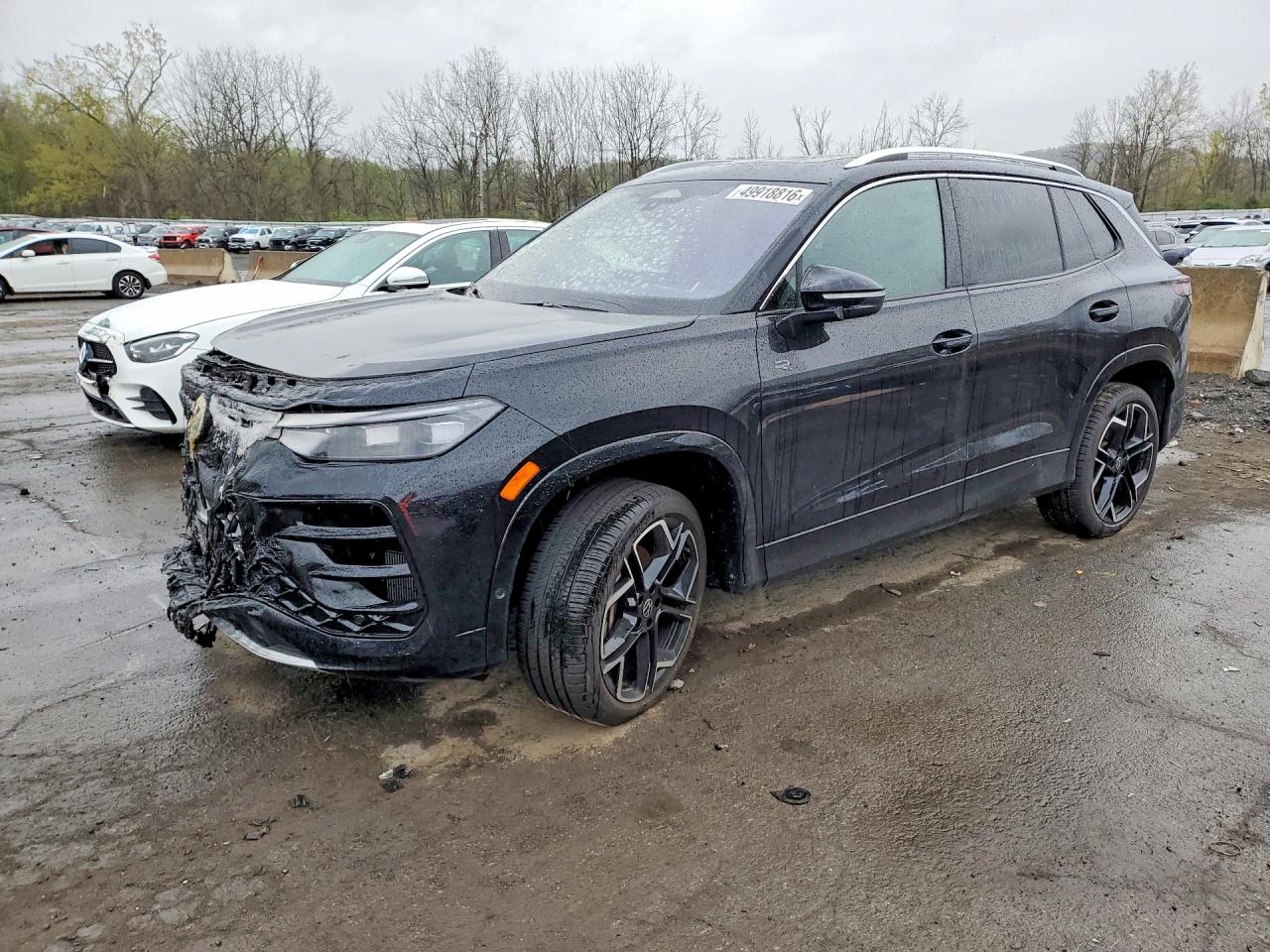 2026 Volkswagen Tiguan SEL R-Line Turbo, VIN 3VVUW7RMXTM028910 — Engine fire