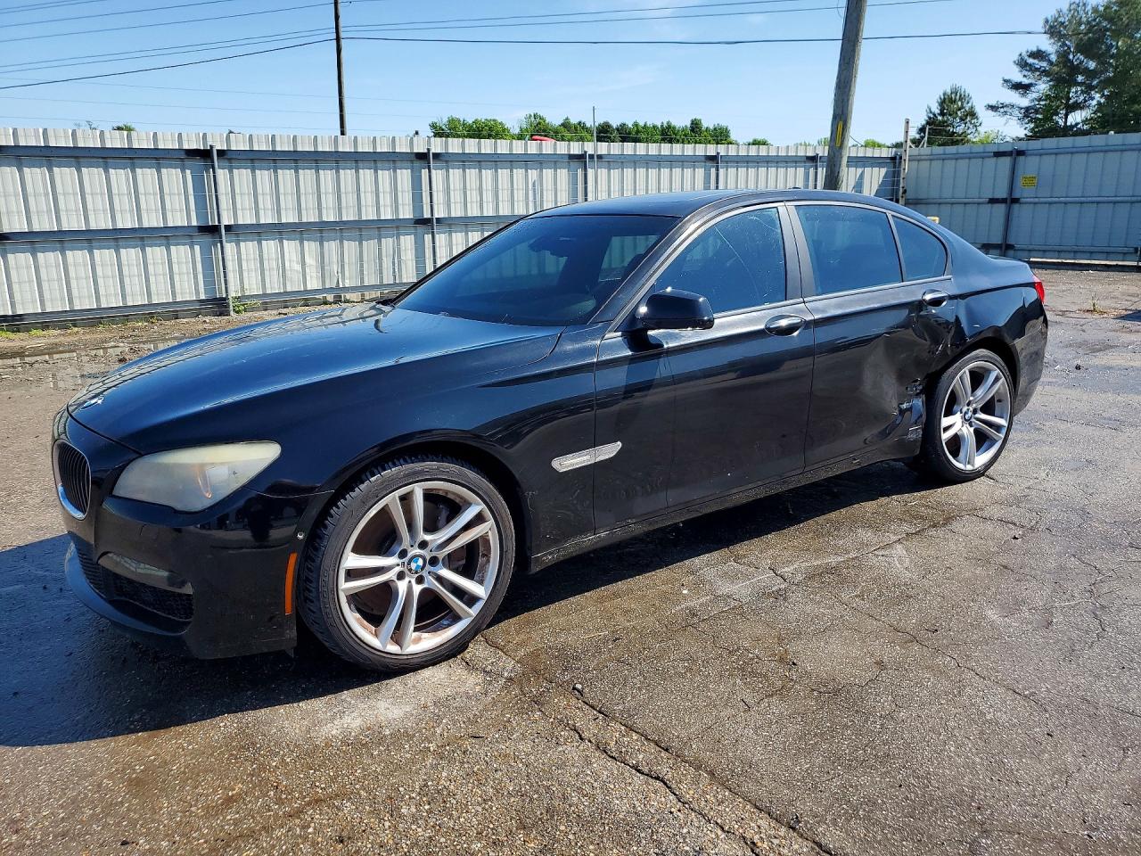 2011 BMW 7 Series 750i, VIN WBAKA8C51BCY37270 — Side
