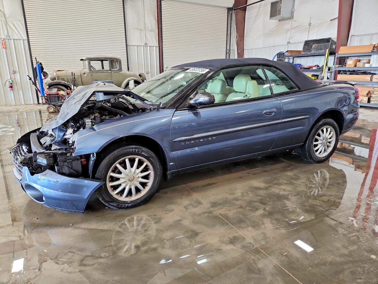 2001 Chrysler Sebring Limited, VIN 1C3EL65U51N699467 — Перед