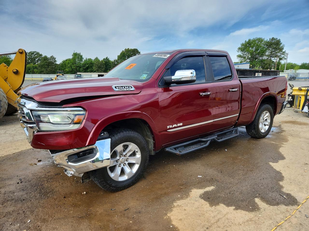 2020 Ram 1500 Laramie, VIN 1C6SRFDTXLN322388 — Front end