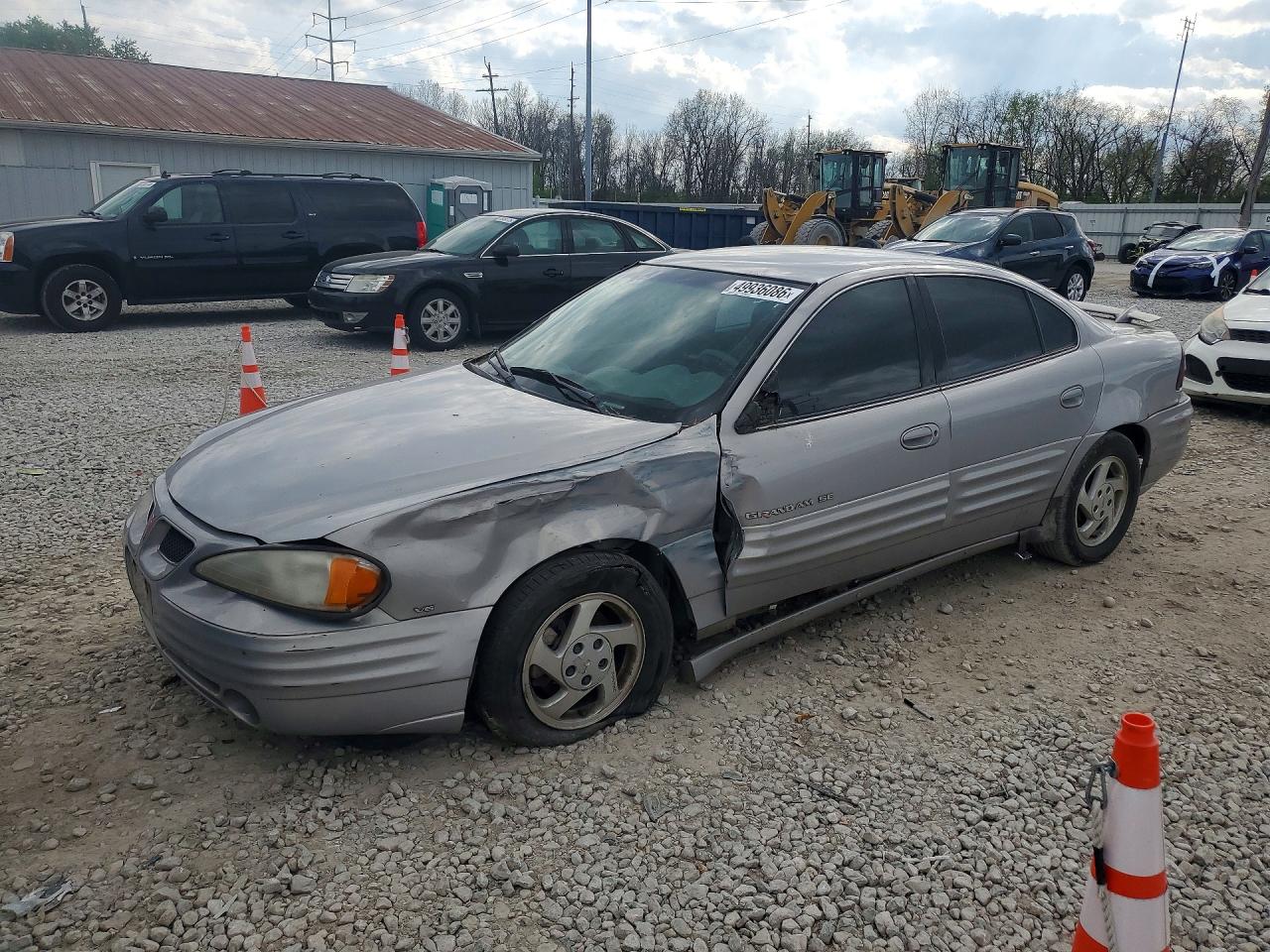 1999 Pontiac Grand Am SE1, VIN 1G2NE52E3XM738704 — Front end