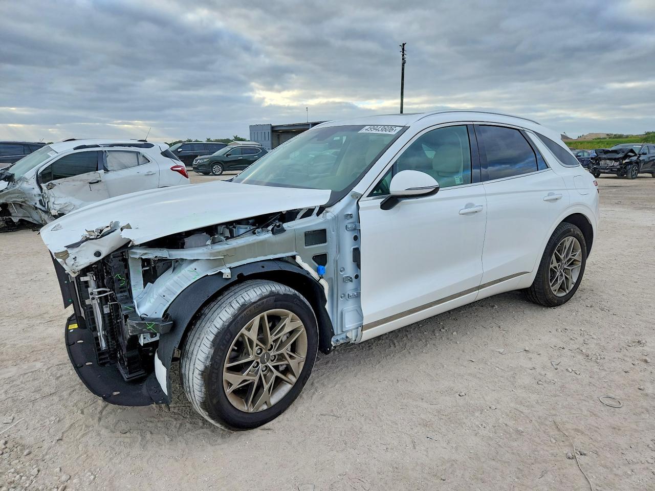 2025 Genesis GV70 2.5T, VIN 5NMMADTB4SH028227 — Front end