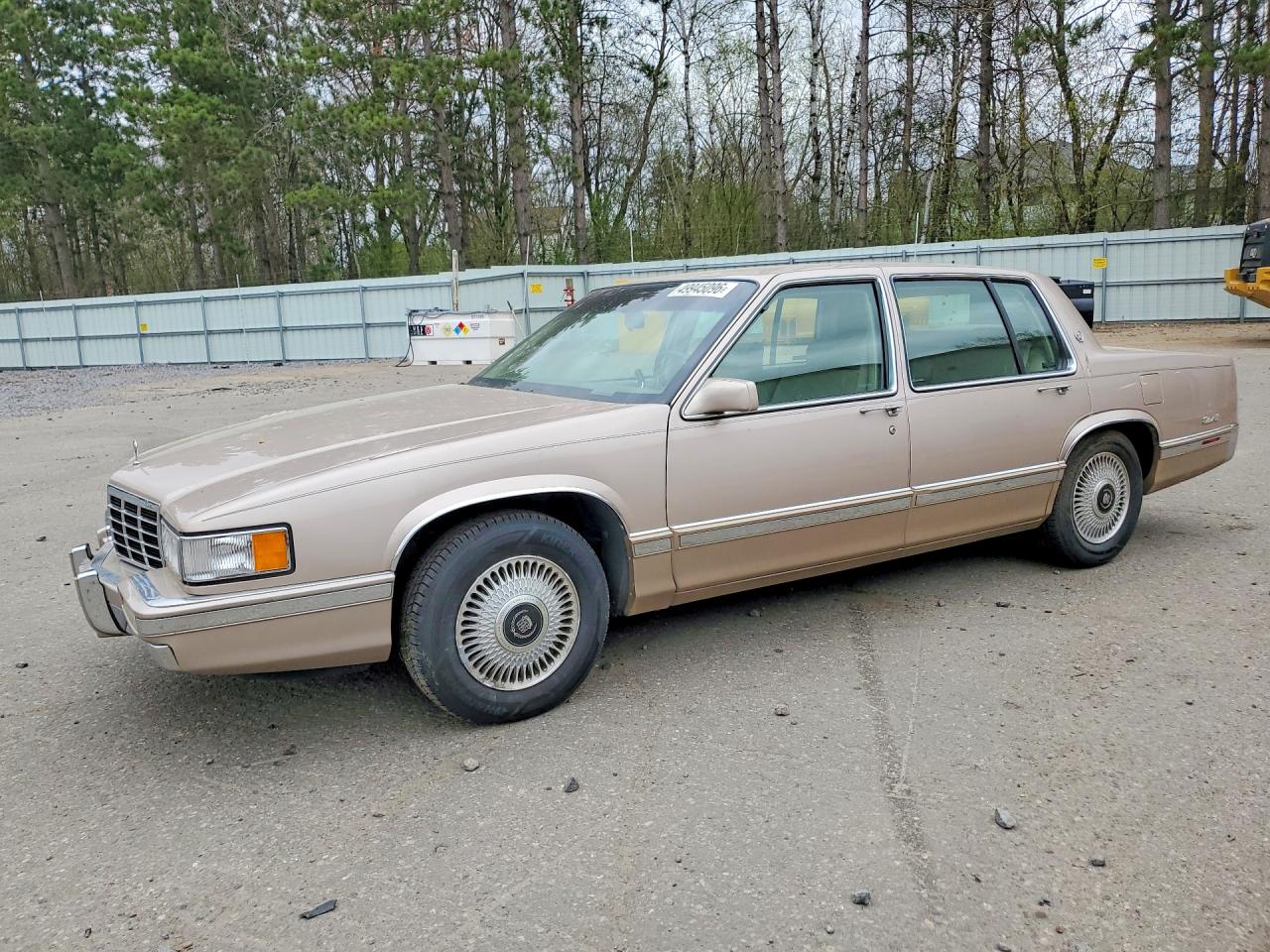 1993 Cadillac DeVille, VIN 1G6CD53B4P4215592 — Auction photo 1 of 4