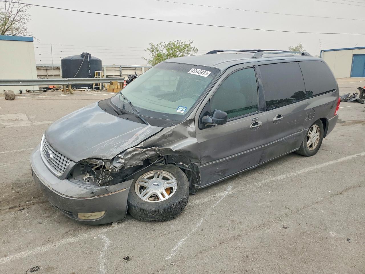 2006 Ford Freestar SEL, VIN 2FMZA52286BA56495 — Front end