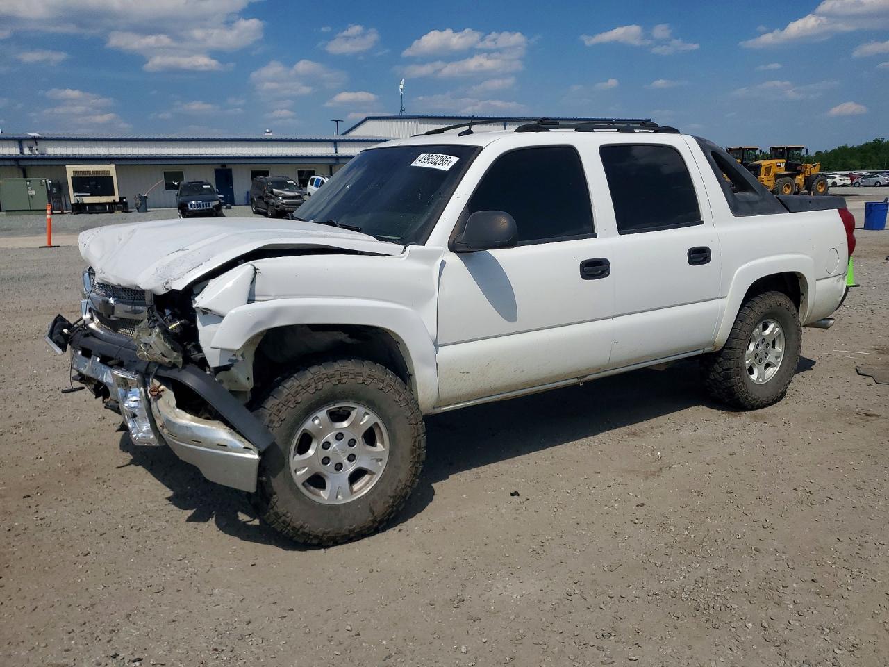 2005 Chevrolet Avalanche Z66, VIN 3GNEC12Z85G150947 — Front end