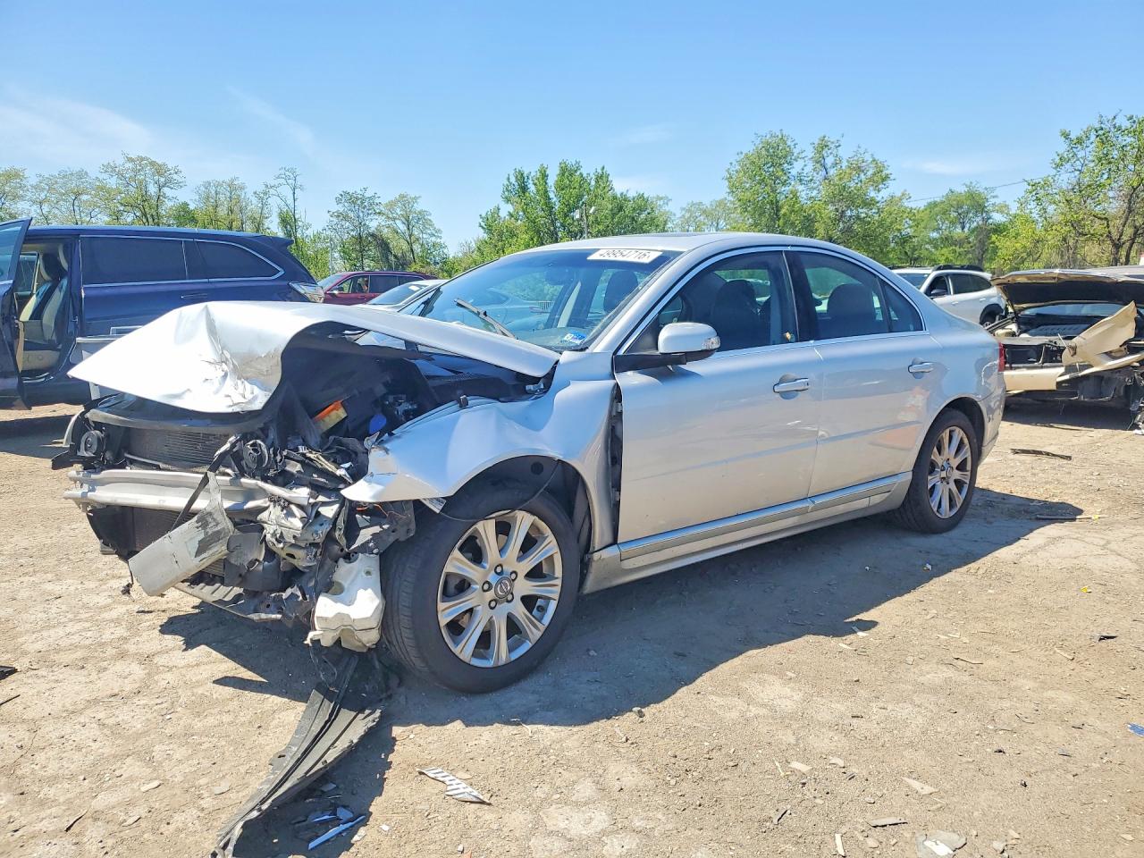 2010 Volvo S80 I6, VIN YV1960AS1A1119025 — Front end