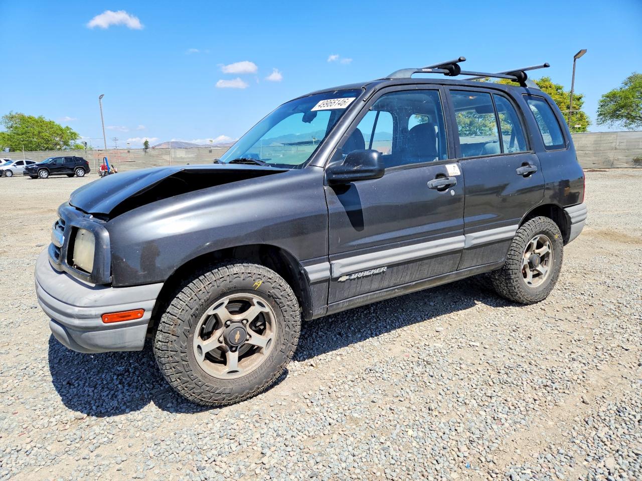 2000 Chevrolet Tracker, VIN 2CNBJ13C2Y6914377 — Rear end