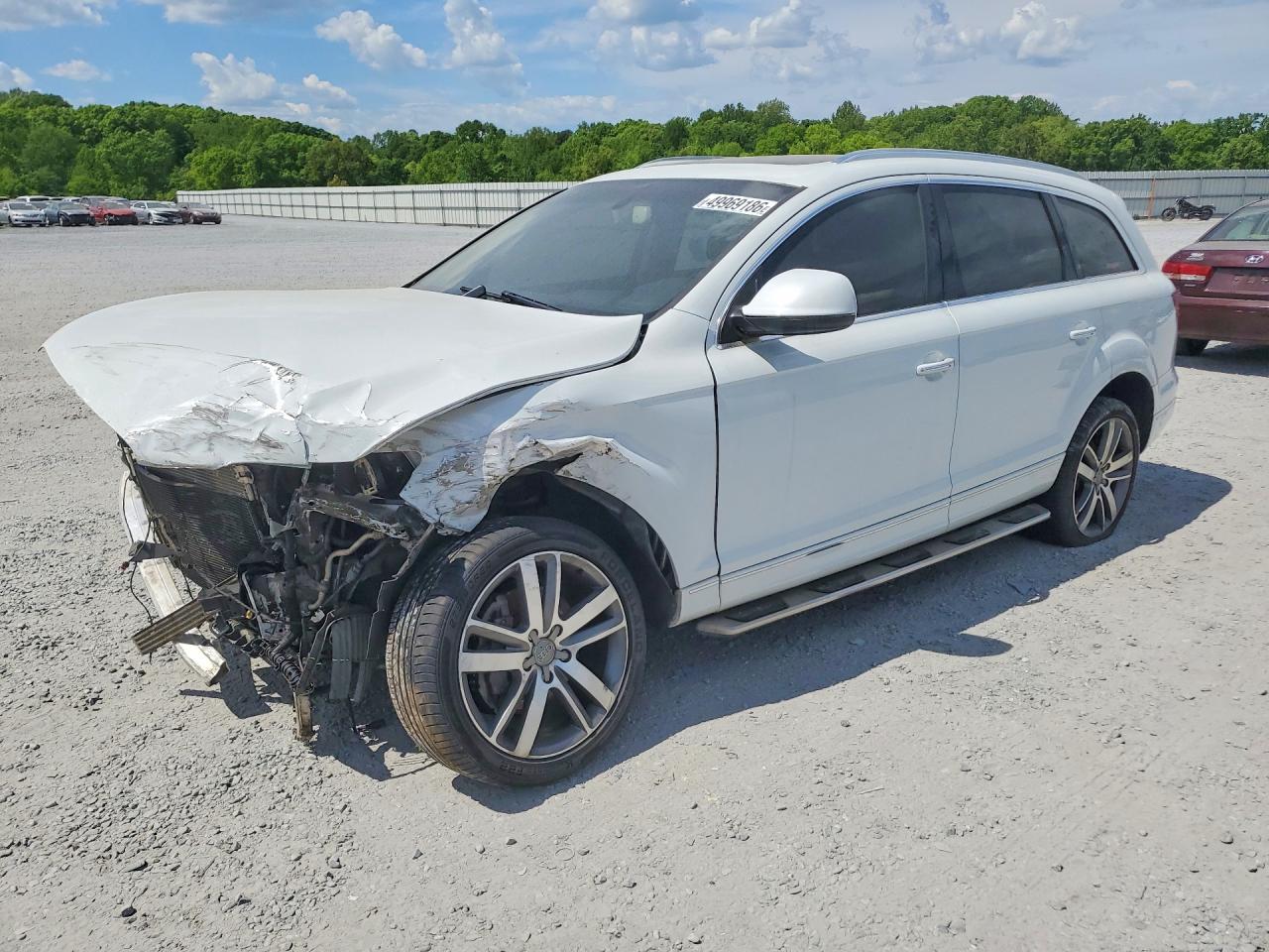 2012 Audi Q7 Premium Plus, VIN WA1LGAFEXCD010253 — Перед