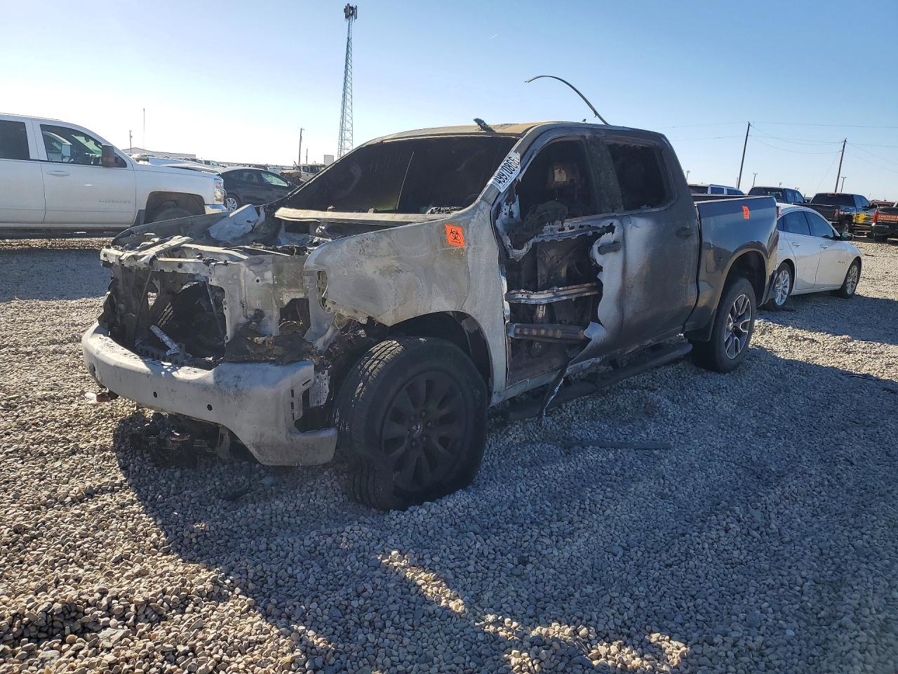 2021 Chevrolet Silverado 1500 RST, VIN 3GCUYEET7MG241338 — Burn