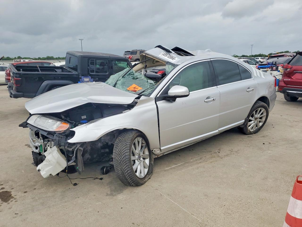2015 Volvo S80 T5 Drive-E, VIN YV140MAK9F1190483 — Бок