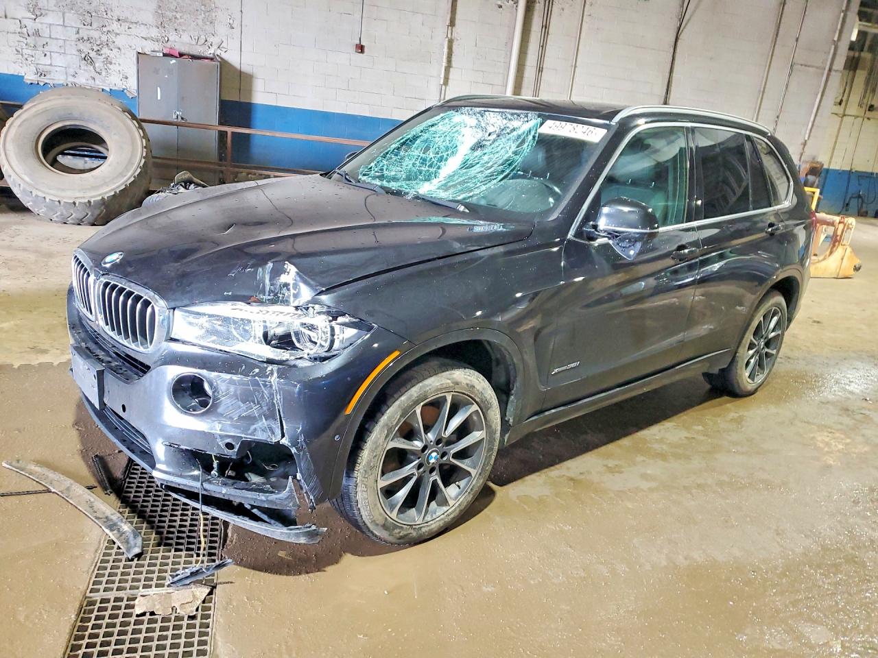 2018 BMW X5 xDrive35i, VIN 5UXKR0C50JL072885 — Front end