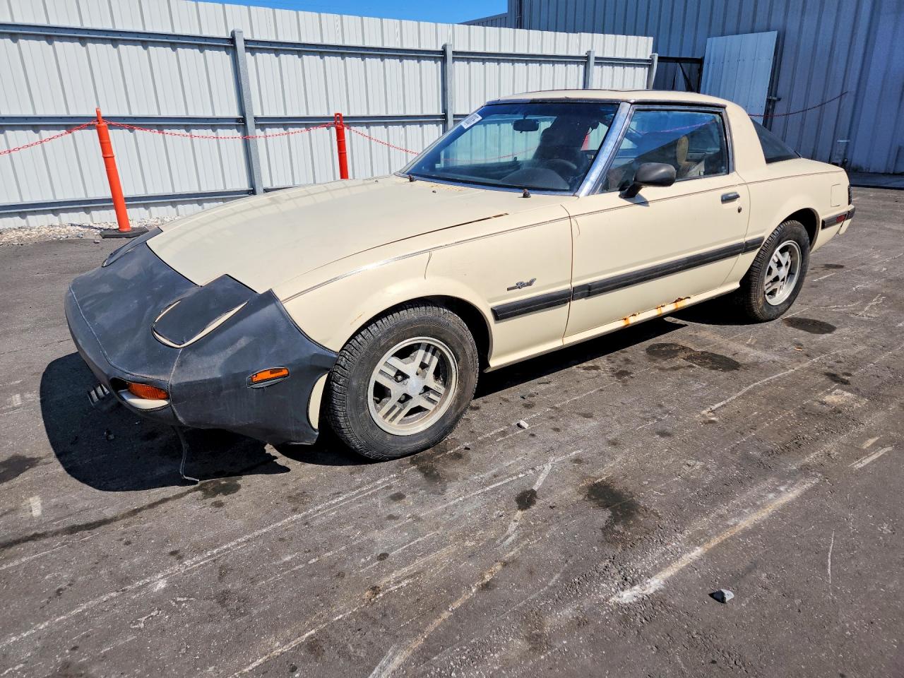 1984 Mazda RX-7 GS, VIN JM1FB3310E0819639 — Minor dents and scratches