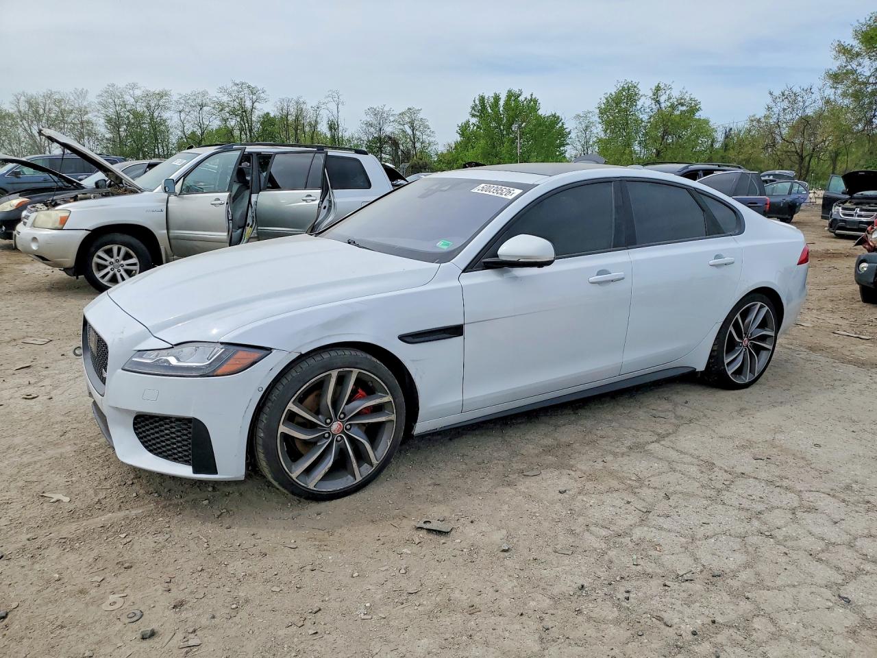 2016 Jaguar XF S, VIN SAJBG4BV8GCY06179 — Front end