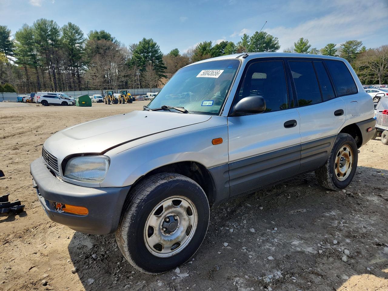 1997 Toyota RAV4, VIN JT3GP10V1V0017218 — Front end