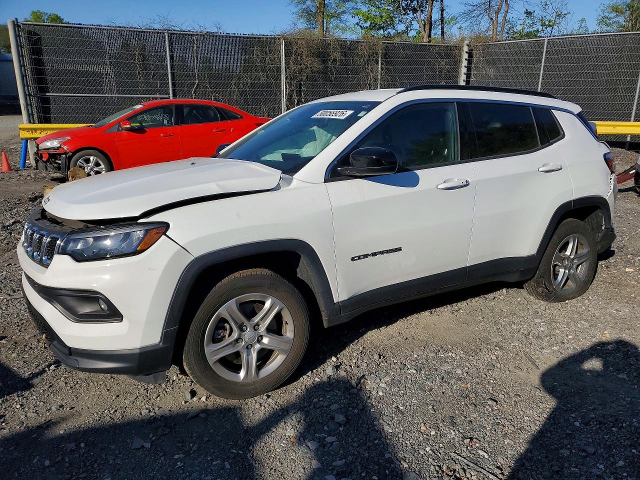 2023 Jeep Compass Latitude, VIN 3C4NJDBN2PT562109 — Rear end