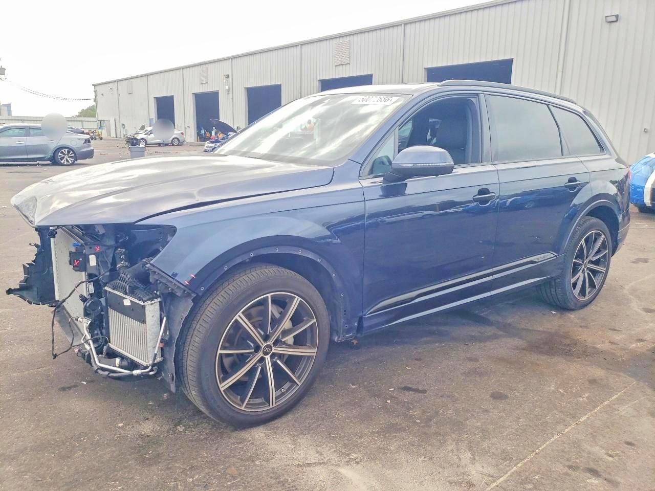2024 Audi Q7 Premium Plus, VIN WA1LXBF70RD009547 — Перед
