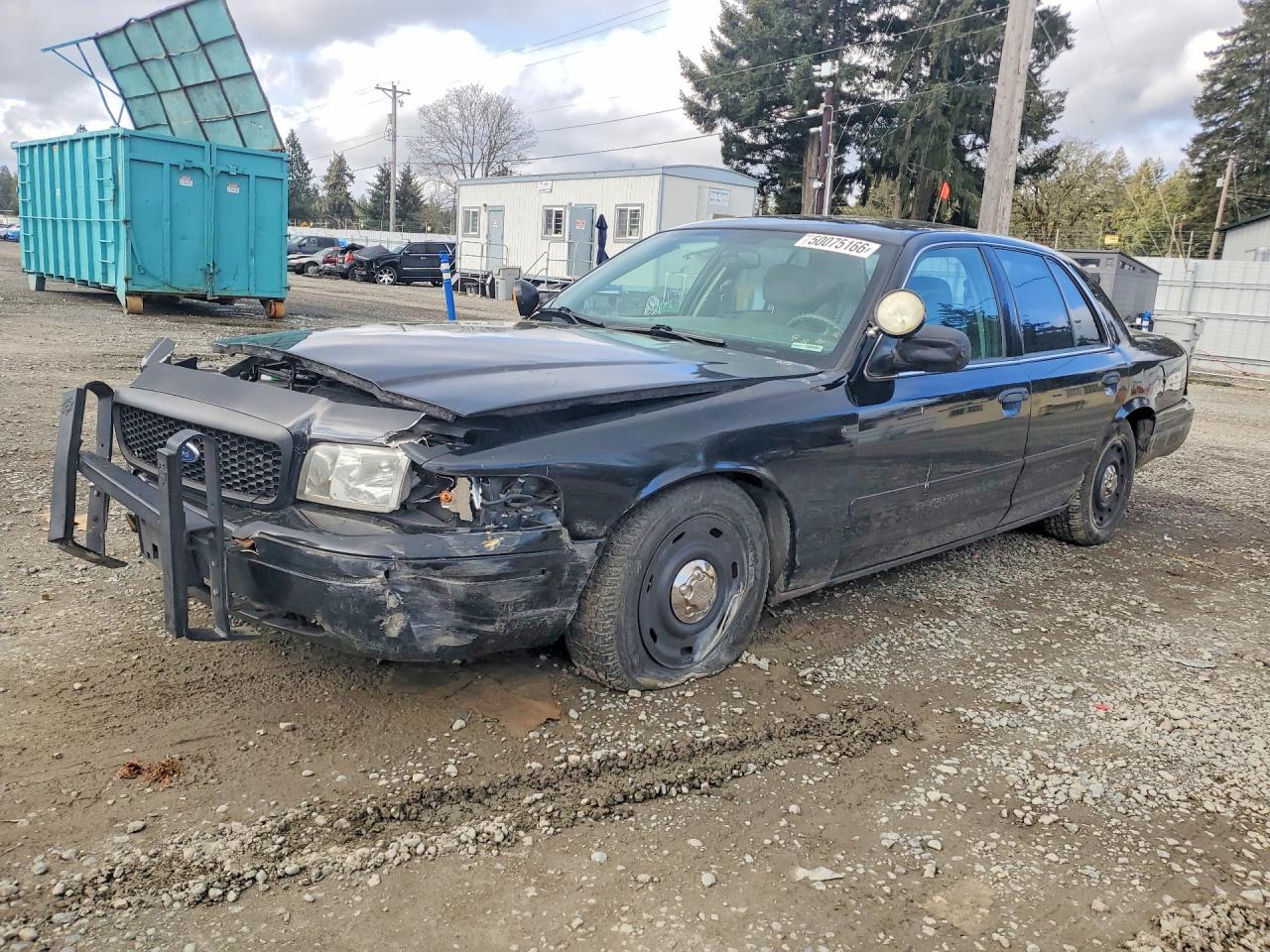 2004 Ford Police Interceptor Base w/3.27 Axle, VIN 2FAHP71W54X141038 — Front end
