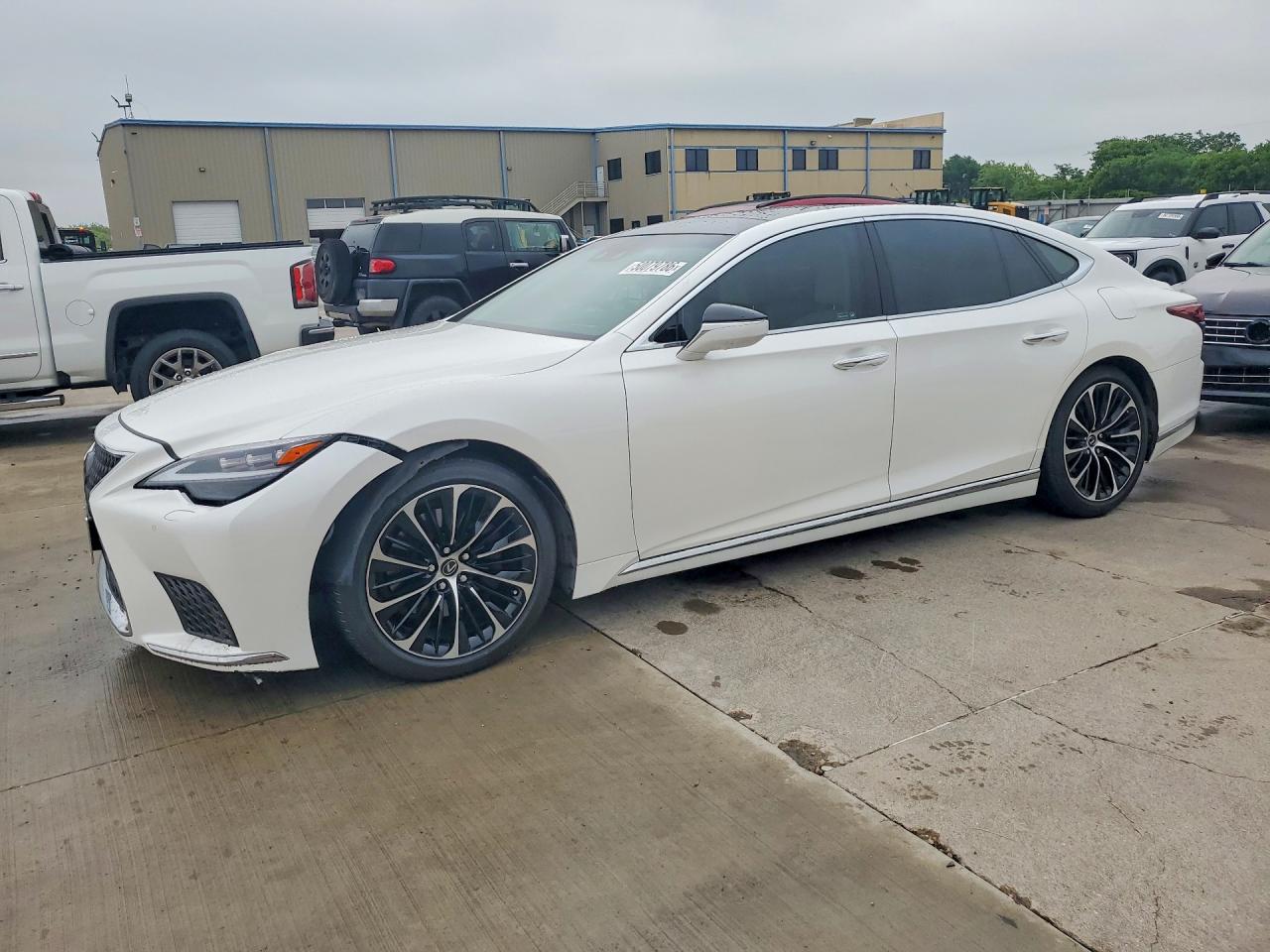 2022 Lexus LS 500, VIN JTHG5LFF8N5015884 — Front end