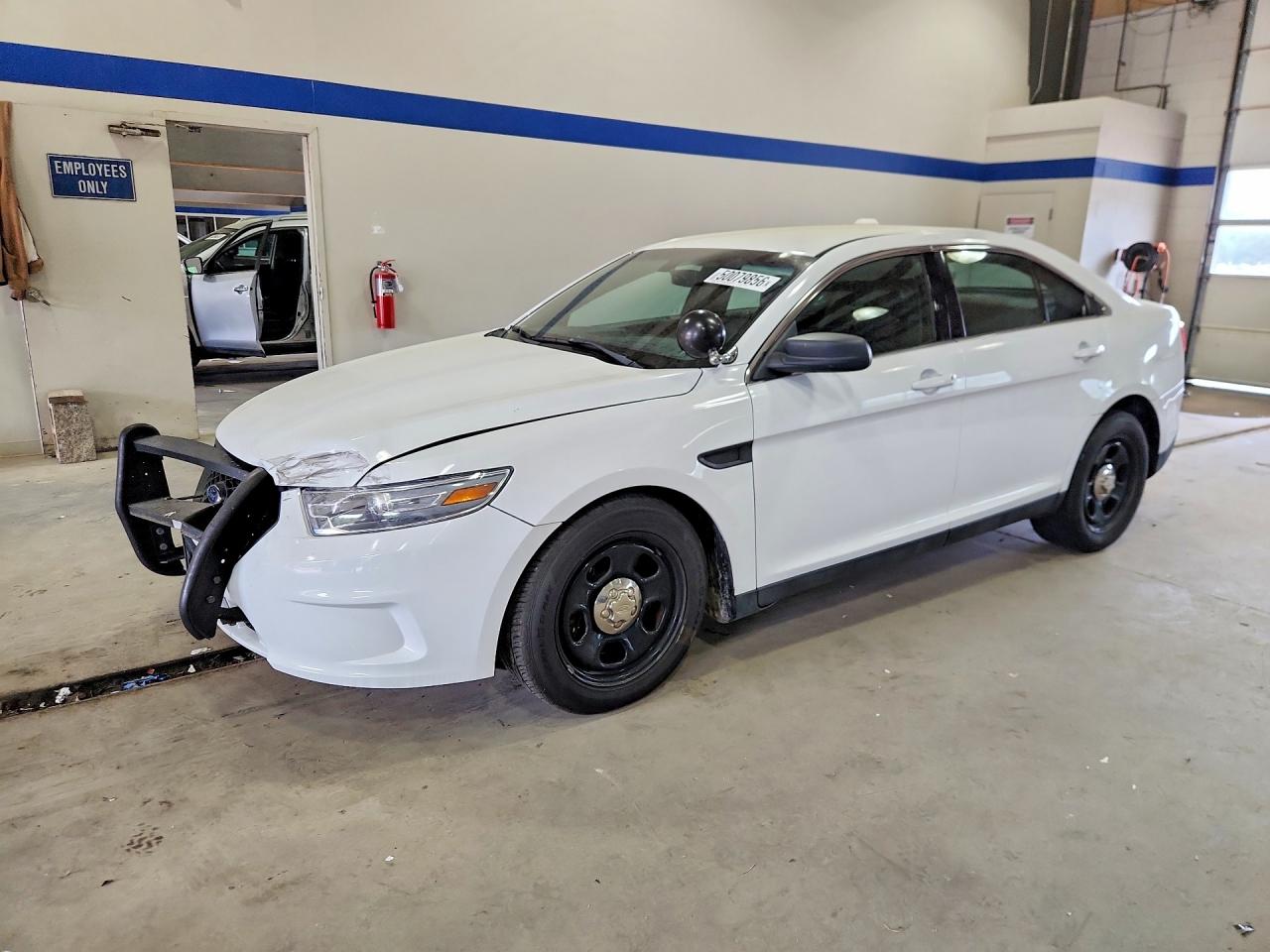 2013 Ford Police Interceptor, VIN 1FAHP2M8XDG188779 — Front end