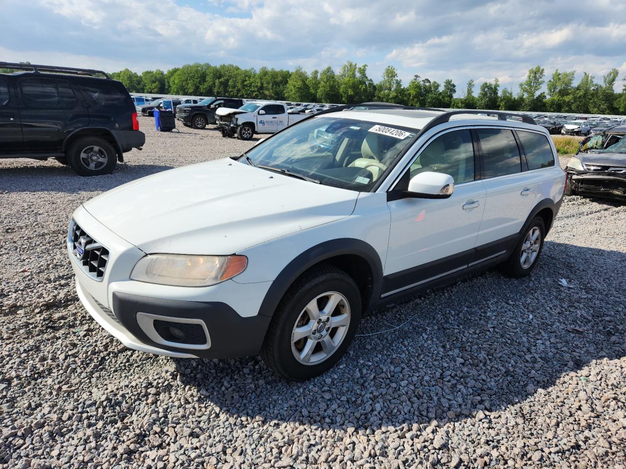 2012 Volvo XC70 3.2L, VIN YV4952BL3C1132497 — Side