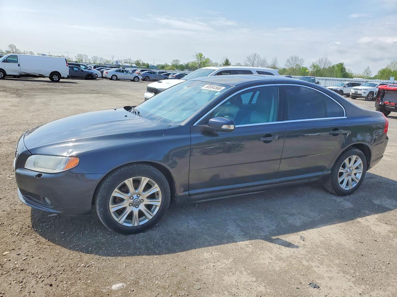2011 Volvo S80 3.2L, VIN YV1952AS0B1150136 — Перед