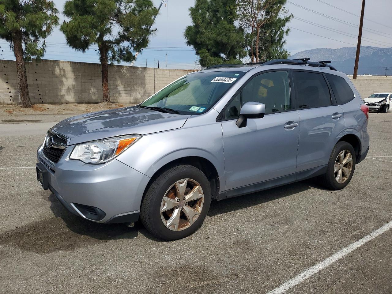 2015 Subaru Forester Premium, VIN JF2SJADC3FH833545 — Front end