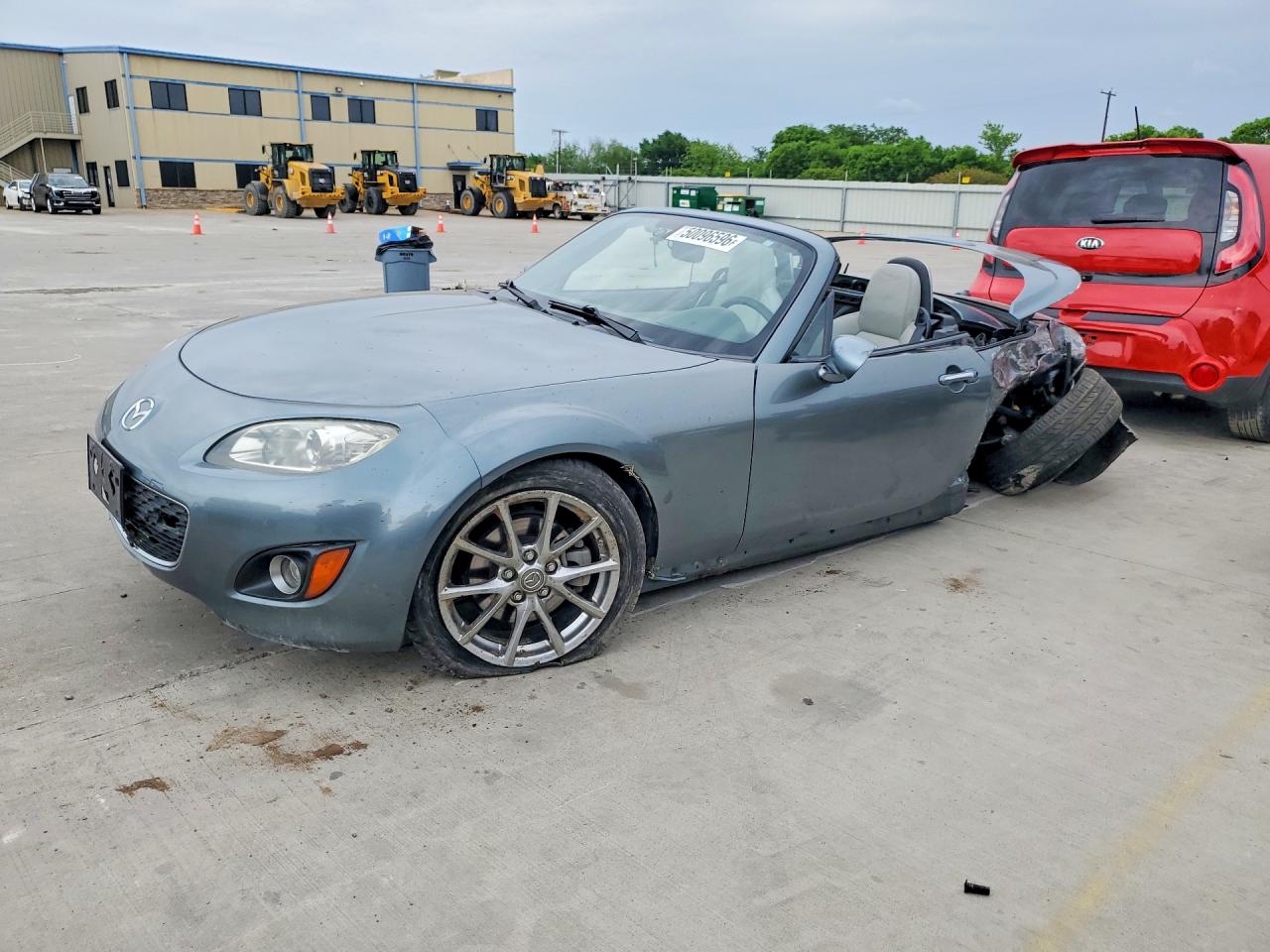 2011 Mazda MX-5 Miata Special Edition, VIN JM1NC2PF8B0217074 — Rear end