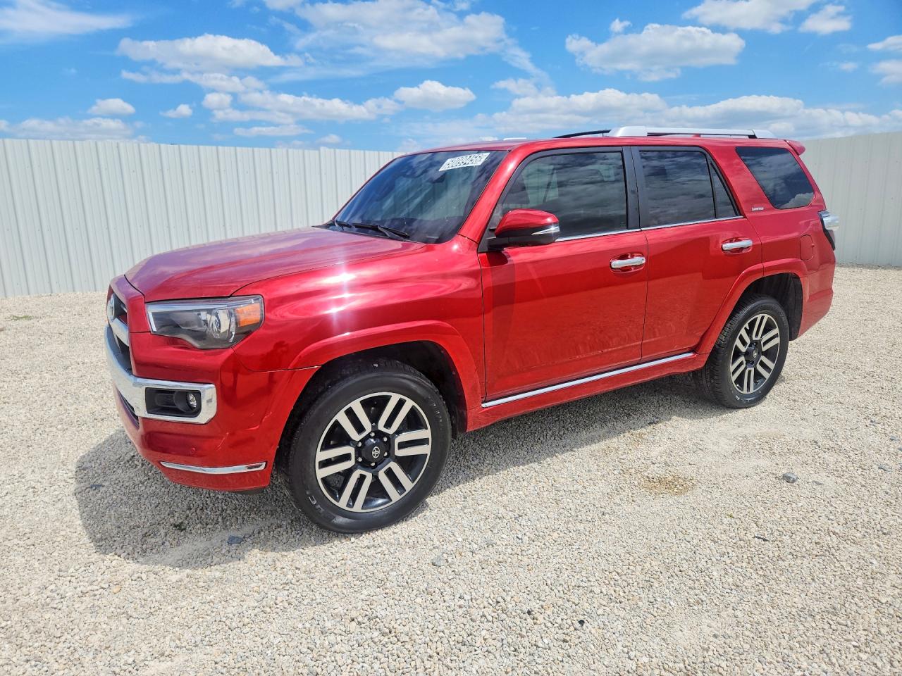 2022 Toyota 4Runner Limited, VIN JTEKU5JR2N6032603 — Minor dents and scratches