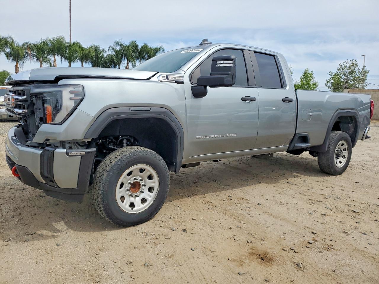 2024 GMC Sierra 2500HD Pro, VIN 1GT58LE71RF208601 — Front end
