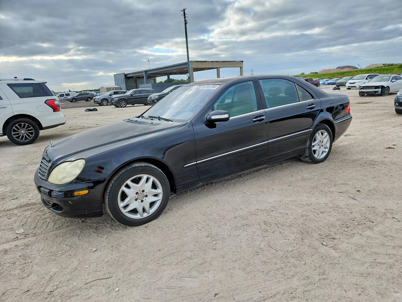 2003 Mercedes-Benz S 500, VIN WDBNG75J23A344583 — Side