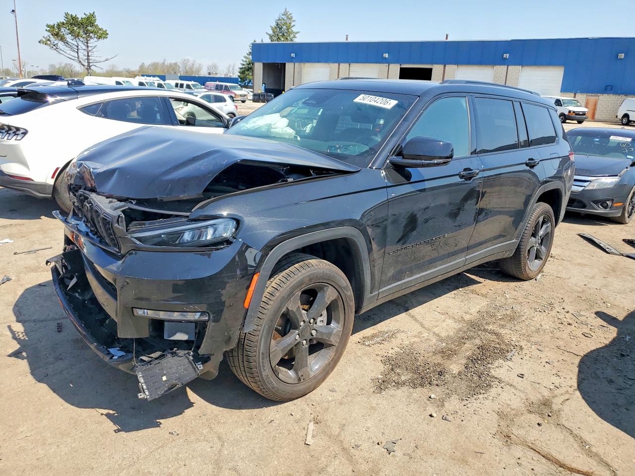 2025 Jeep Grand Cherokee Limited, VIN 1C4RJKBGXS8716693 — Front end