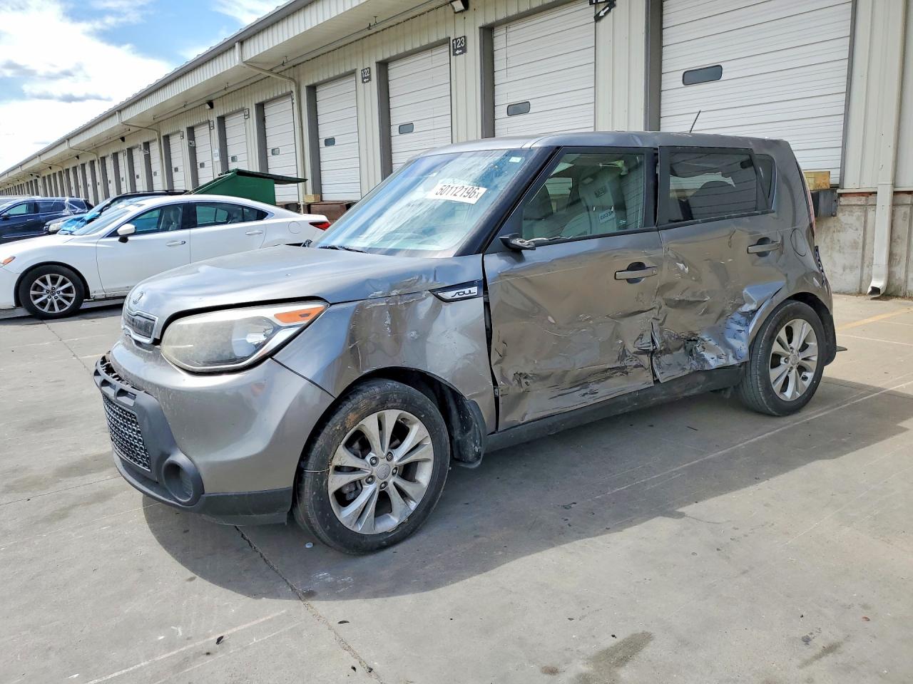 2014 Kia Soul +, VIN KNDJP3A50E7065165 — Side