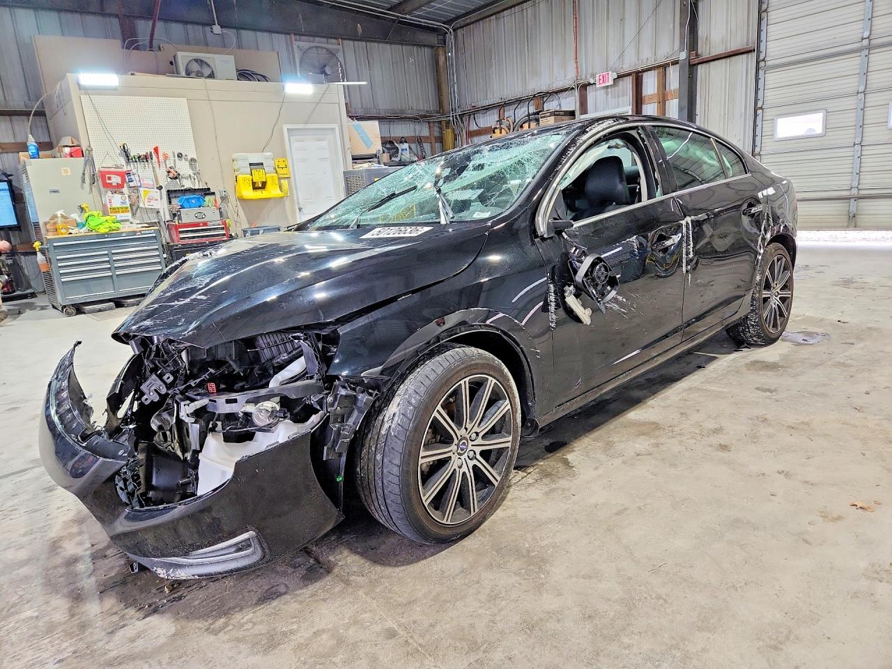2018 Volvo S60 Inscription, VIN LYV402TK7JB172430 — Опрокидывание