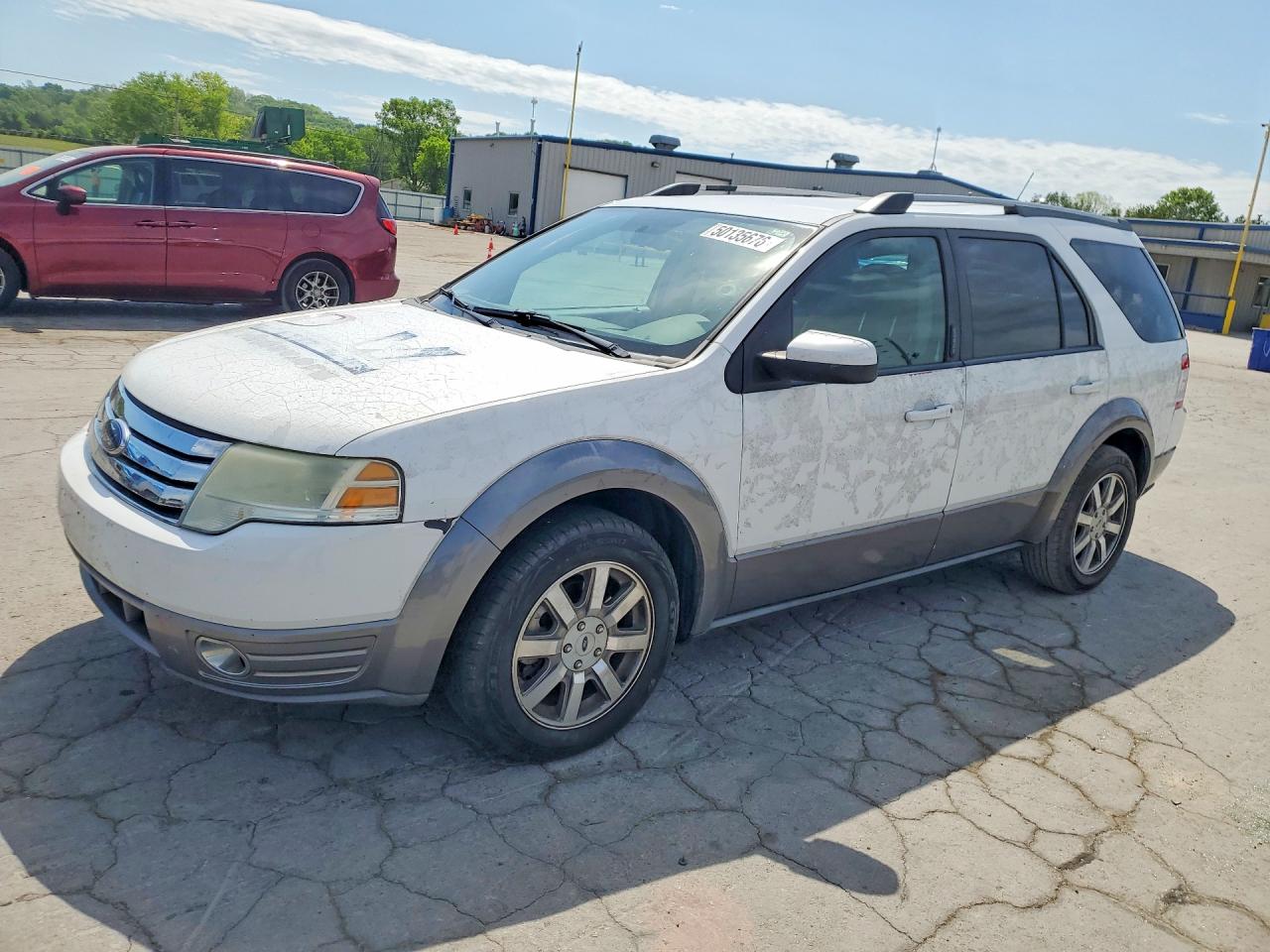 2008 Ford Taurus X SEL, VIN 1FMDK05W38GA36790 — Front end