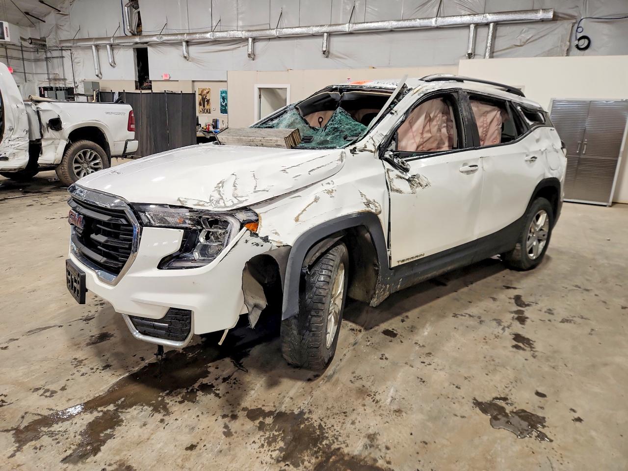 2022 GMC Terrain SLE, VIN 3GKALTEV9NL119391 — Опрокидывание