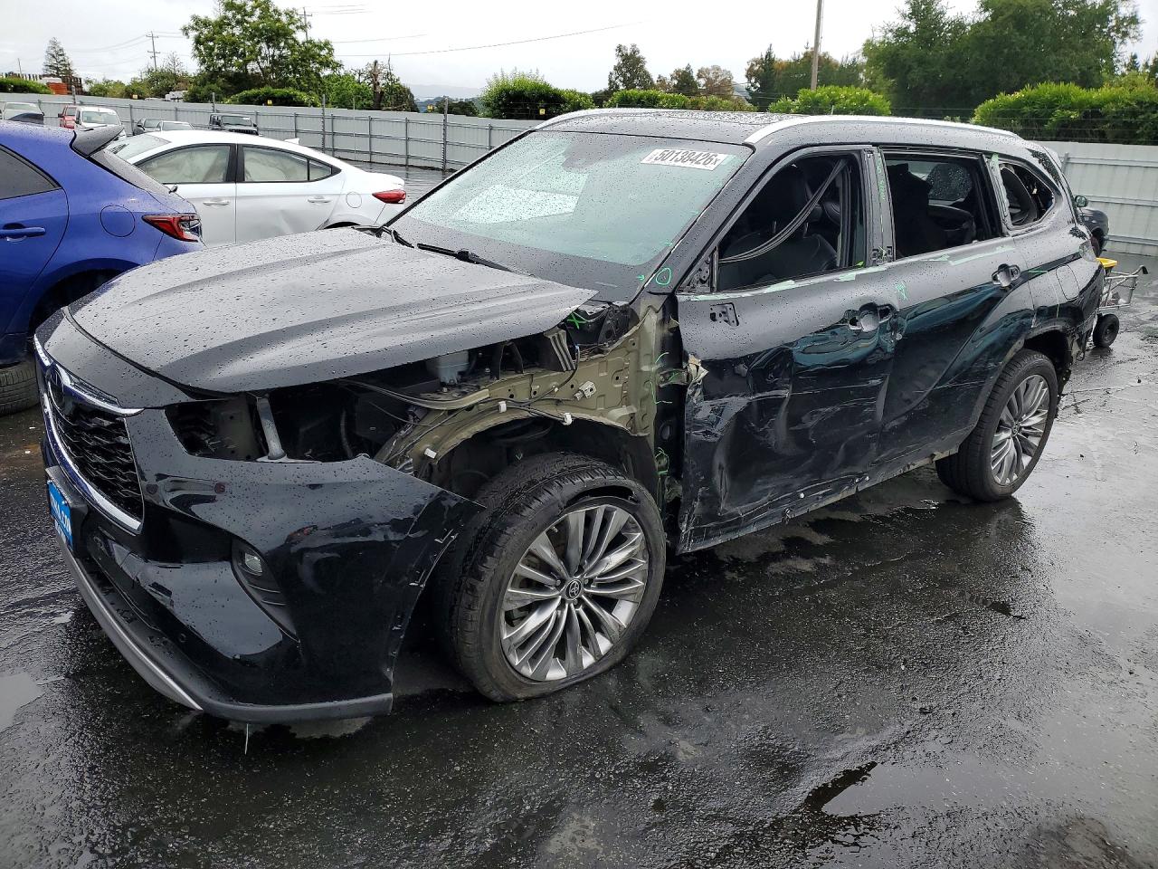 2020 Toyota Highlander Platinum, VIN 5TDFZRBH6LS007138 — Side