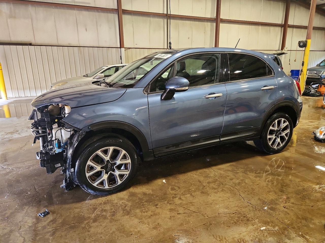 2017 FIAT 500X Trekking, VIN ZFBCFYCB6HP588712 — Перед