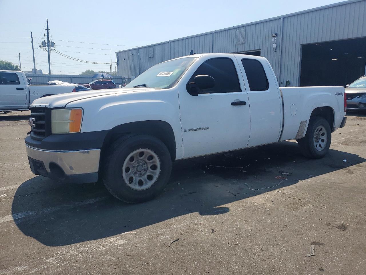 2008 GMC Sierra 1500 SLE2, VIN 2GTEK19J881120517 — Мелкие вмятины и царапины