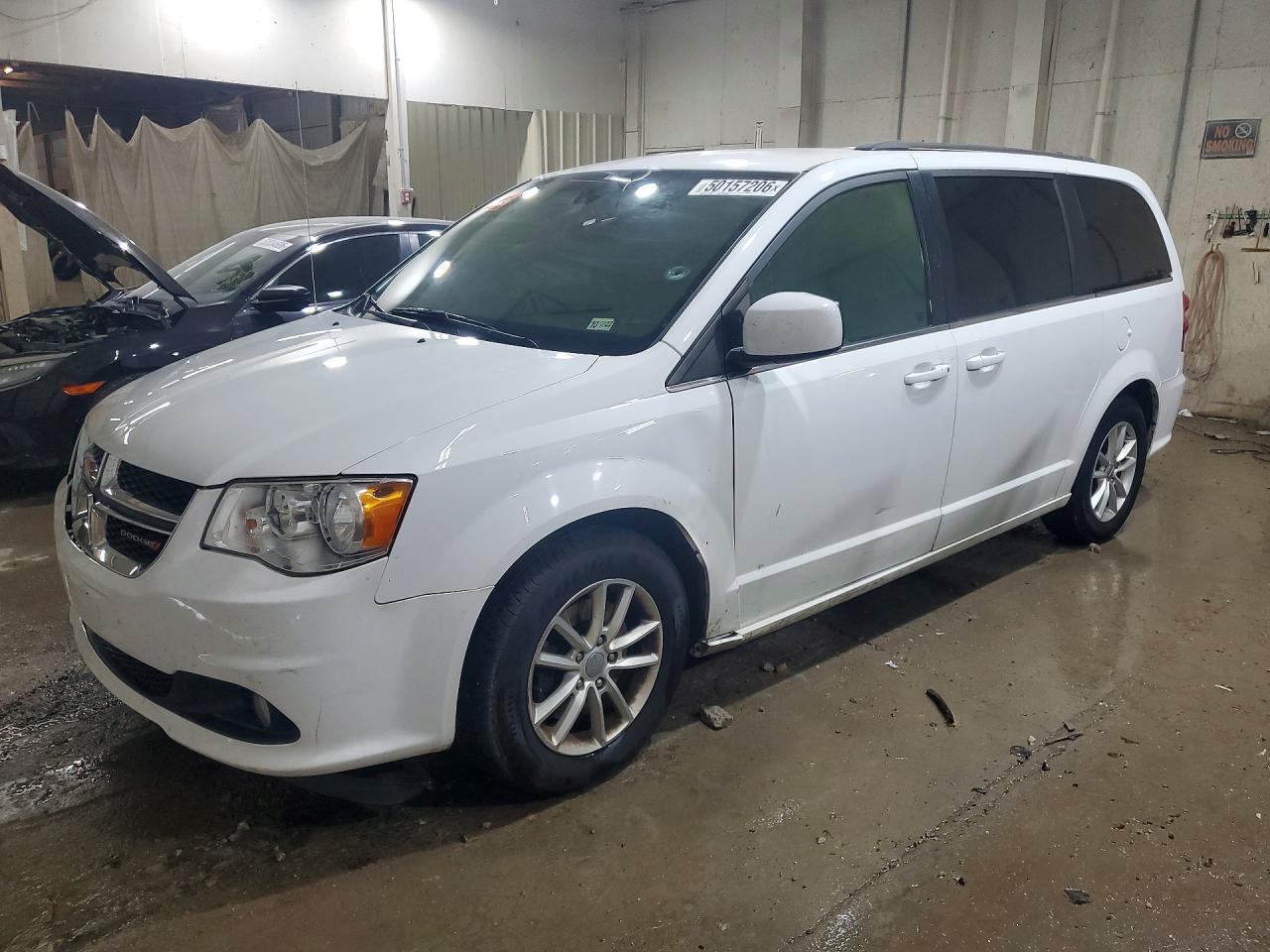 2020 Dodge Grand Caravan SXT, VIN 2C4RDGCG5LR173732 — Interior fire