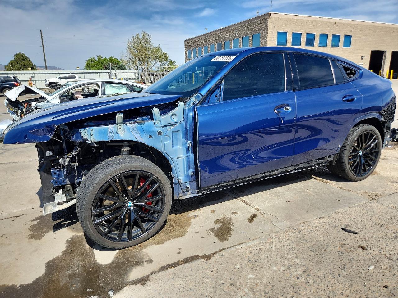 2022 BMW X6 M50i, VIN 5UXCY8C04N9J15072 — Front end