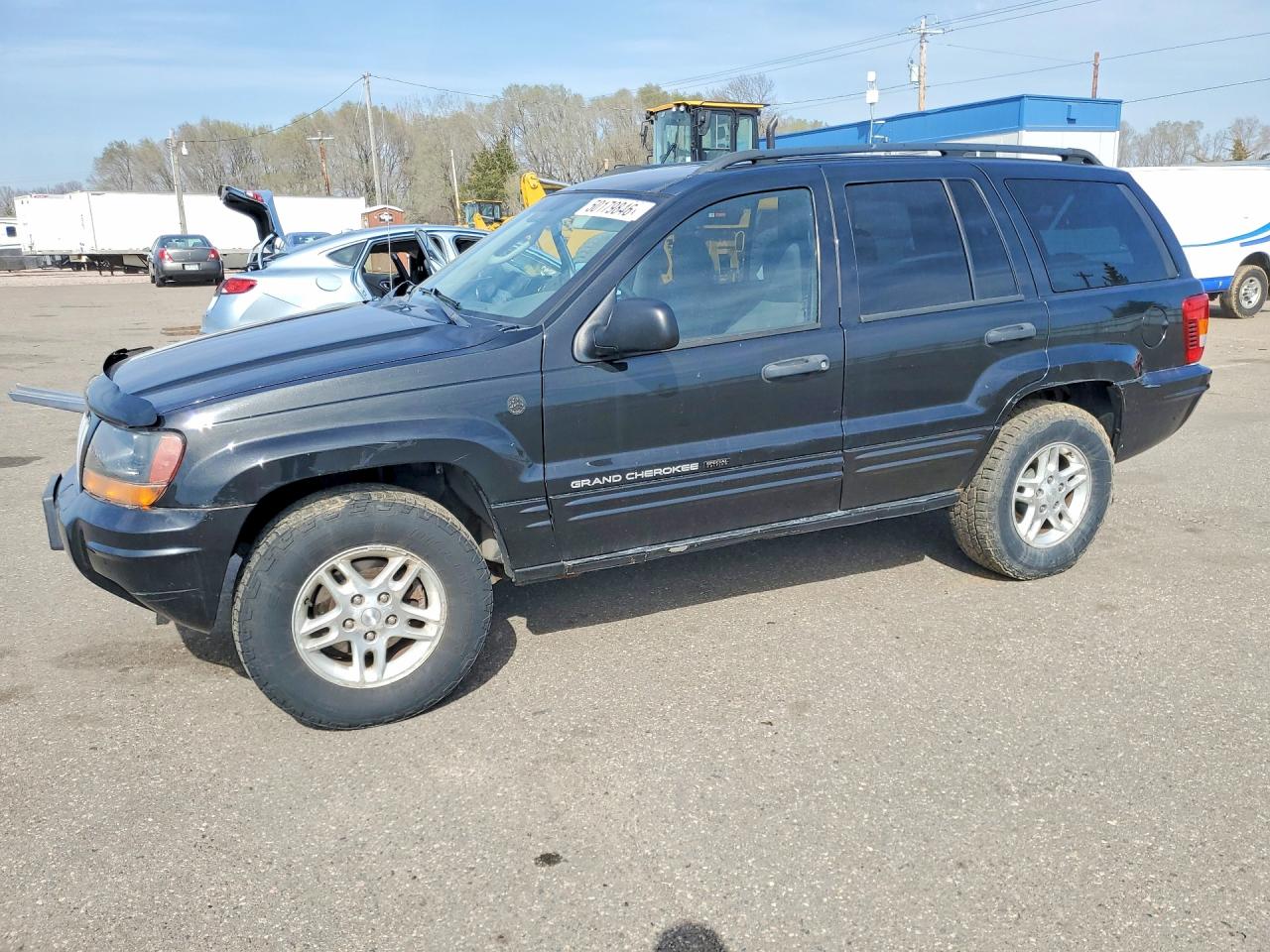 2004 Jeep Grand Cherokee Laredo, VIN 1J4GW48N74C332617 — Minor dents and scratches
