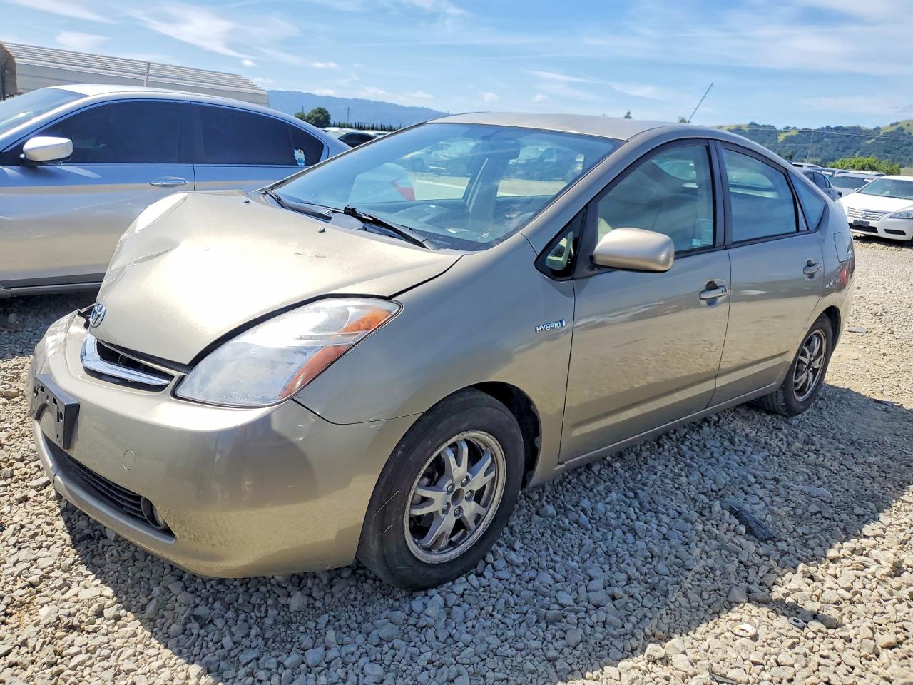 2007 Toyota Prius, VIN JTDKB20U777576588 — Front end