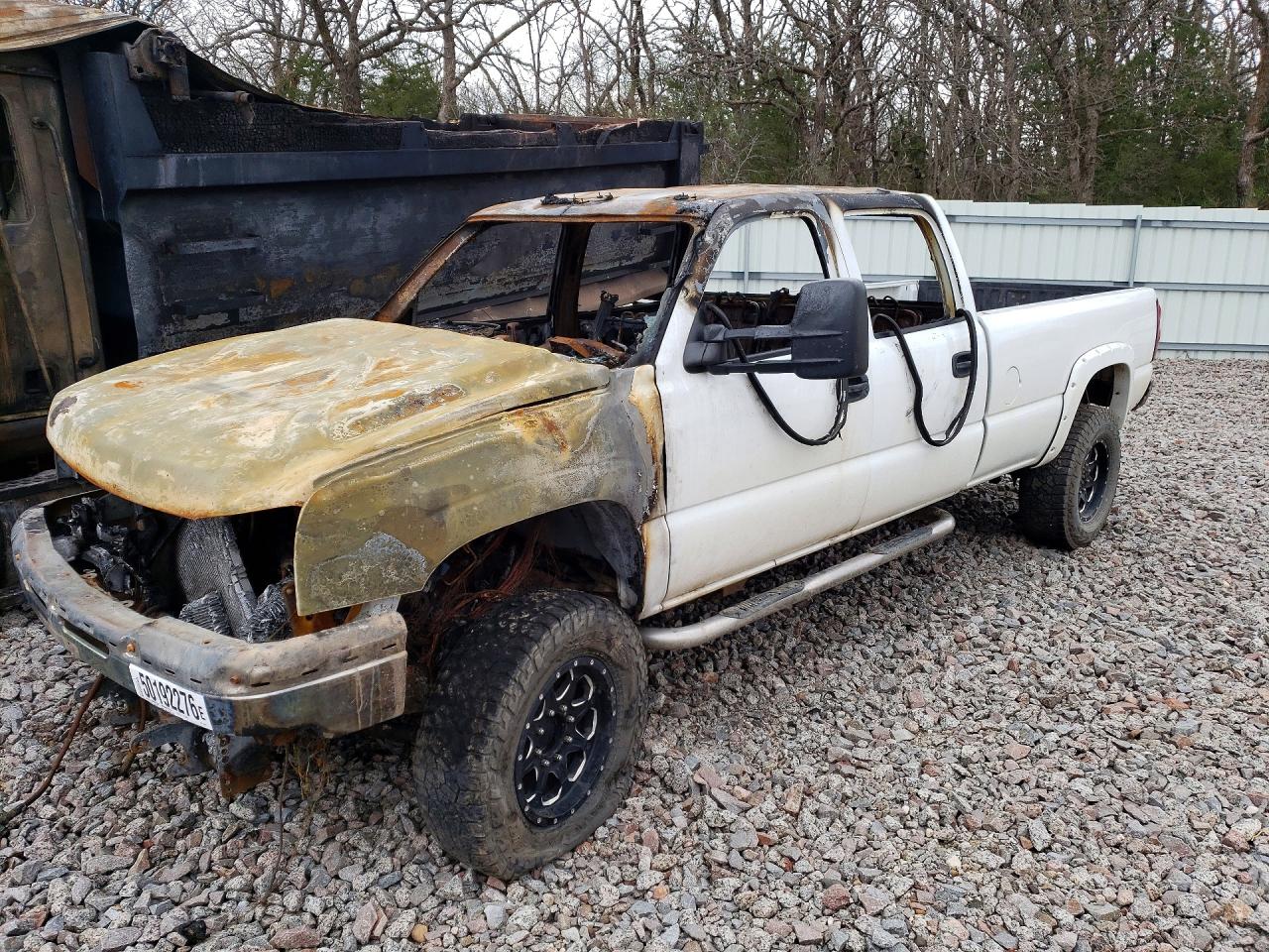 2006 Chevrolet Silverado 3500 DRW LT1, VIN 1GCJK33D86F158557 — Пожар