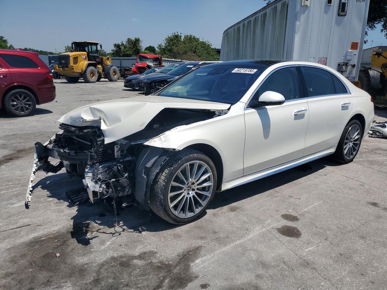 2022 Mercedes-Benz S 580, VIN W1K6G7GB6NA129714 — Front end