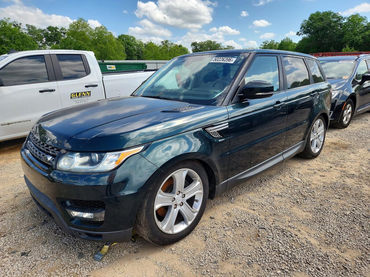 2015 Land Rover Range Rover Sport HSE, VIN SALWR2VF8FA616615 — Minor dents and scratches