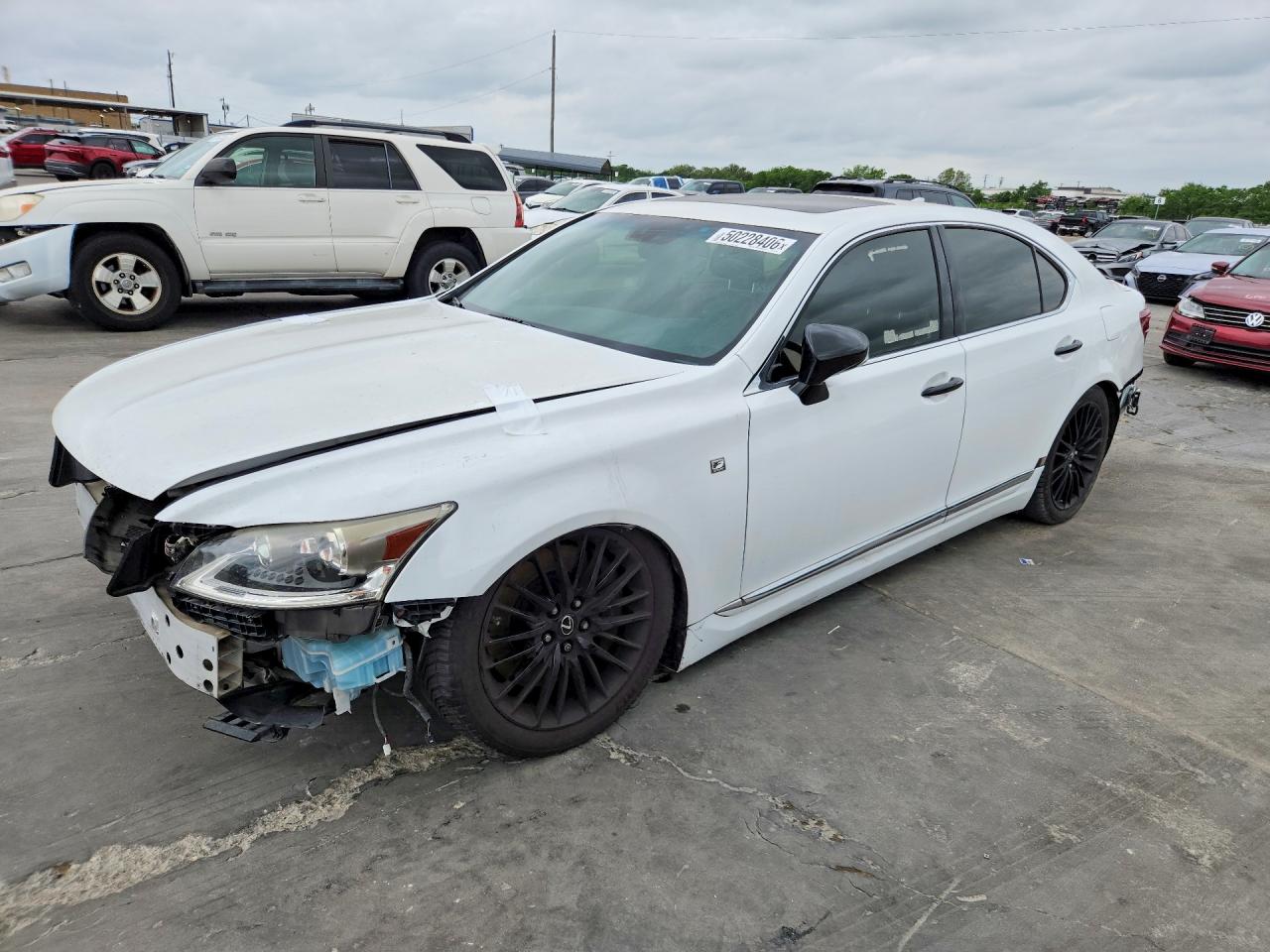 2015 Lexus LS 460, VIN JTHBL5EF5F5134197 — Rear end
