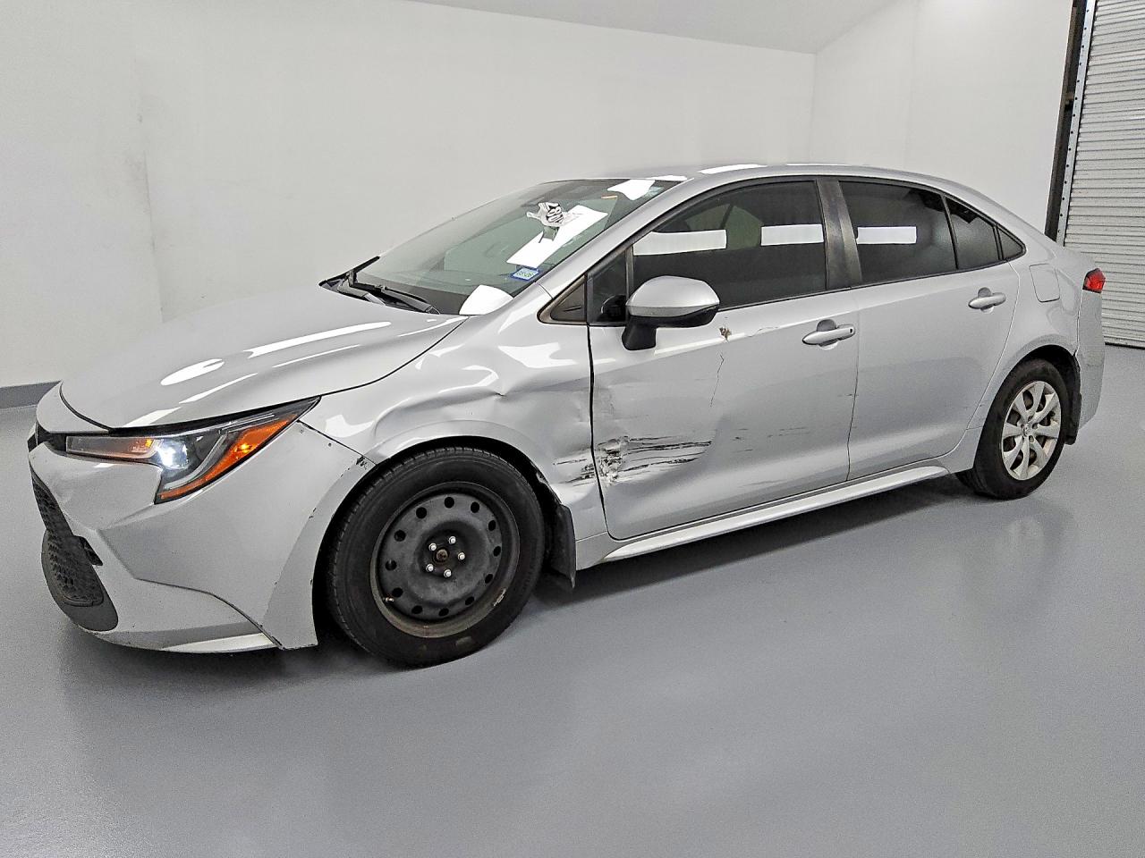 2021 Toyota Corolla LE, VIN JTDEPMAE8MJ187183 — Side