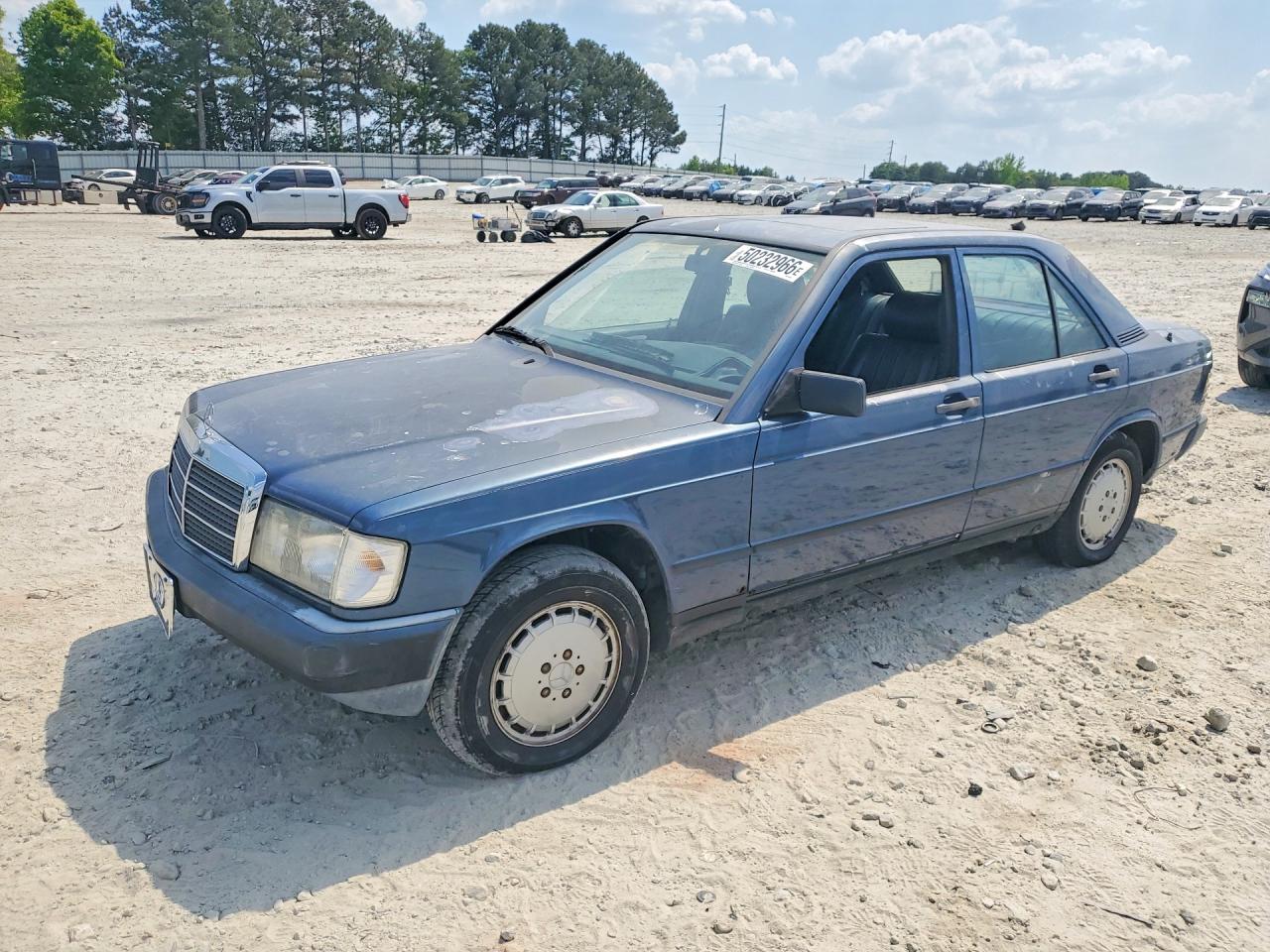 1985 Mercedes-Benz 190, VIN WDBDA24C2FF062499 — Minor dents and scratches